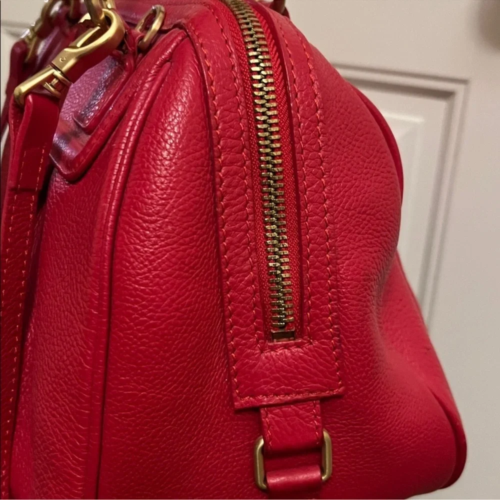 Samantha Thavasa Red Leather Handbag